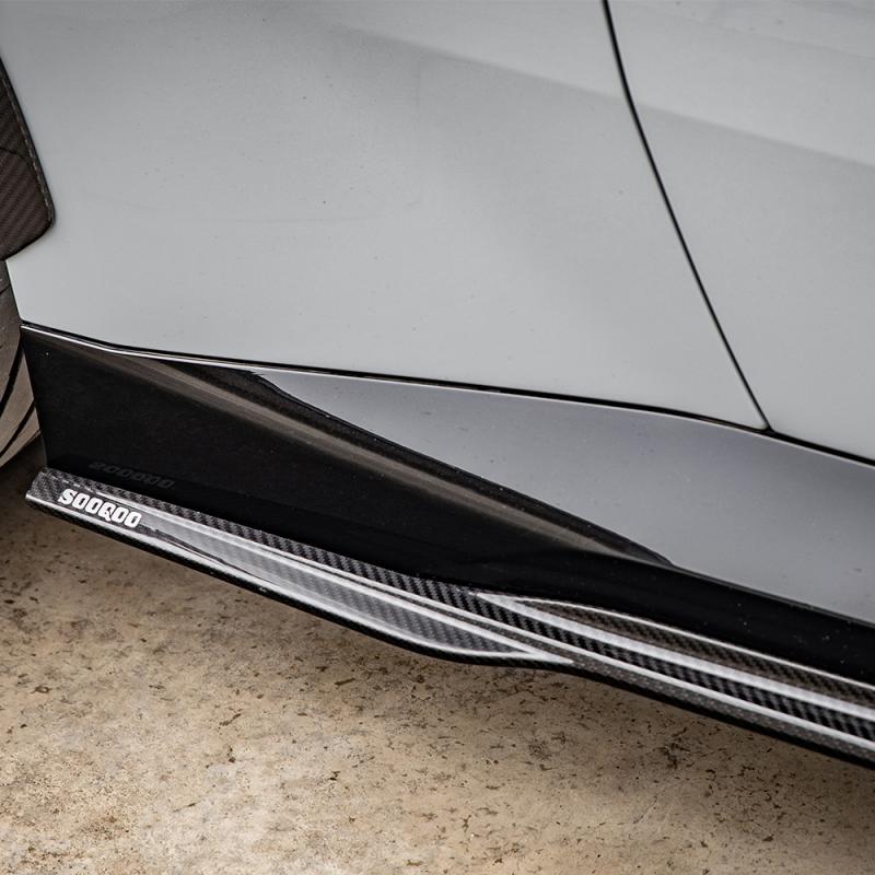 Боковые юбки сухой карбон SOOQOO для BMW G42